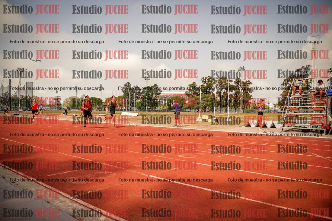 Fotos de los 400 m llanos de varones