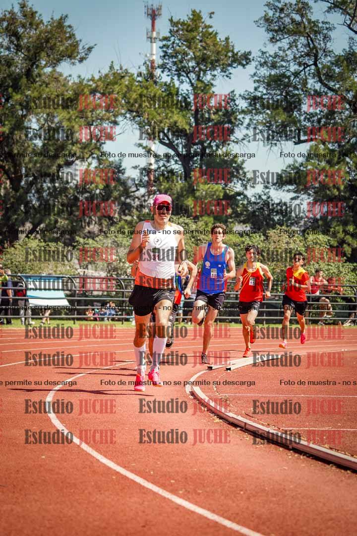 Fotos de los 800 m llanos de varones
