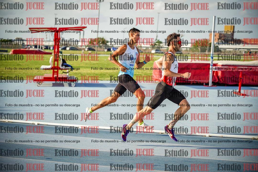 Fotos de los 800 m llanos de varones