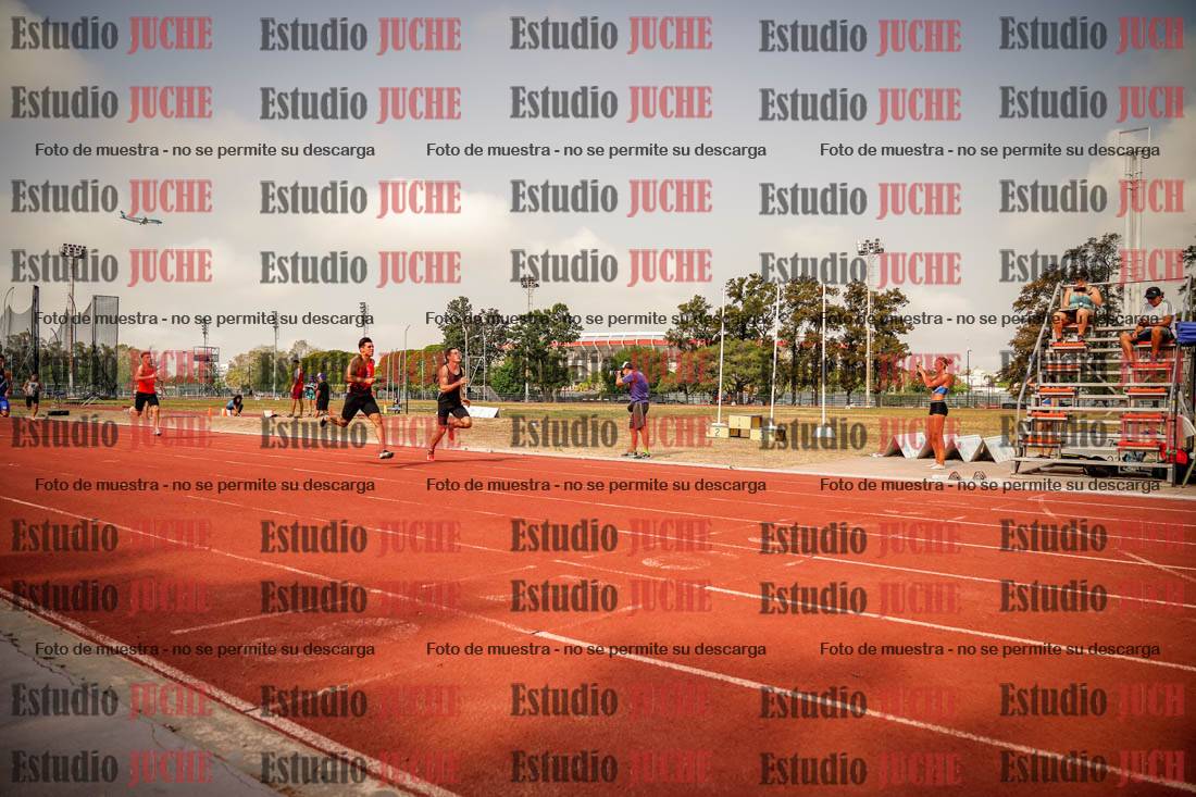 Fotos de los 400 m llanos de varones
