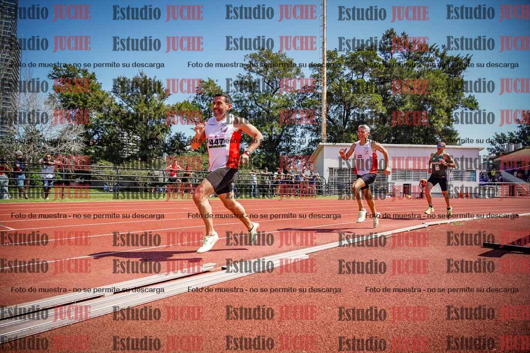 Fotos de los 800 m llanos de varones