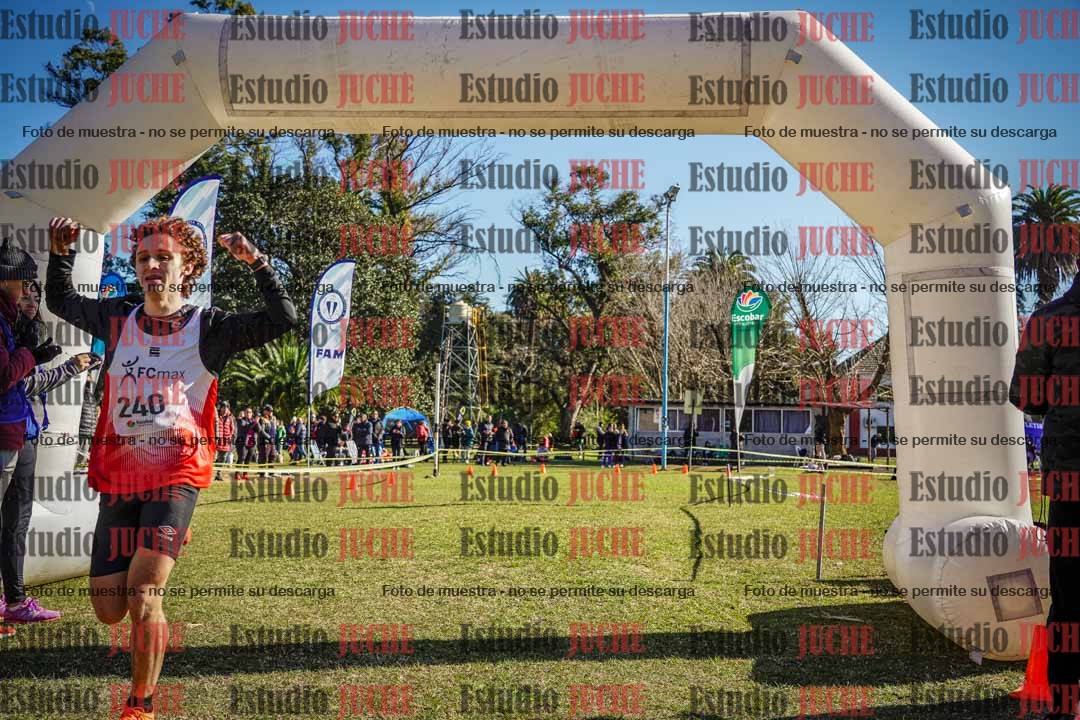 Fotos de la llegada del cross de 6000 m