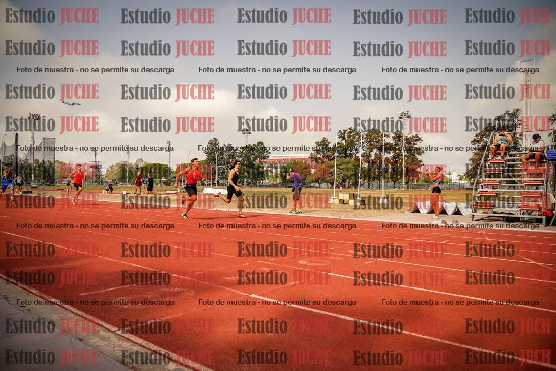 Fotos de los 400 m llanos de varones