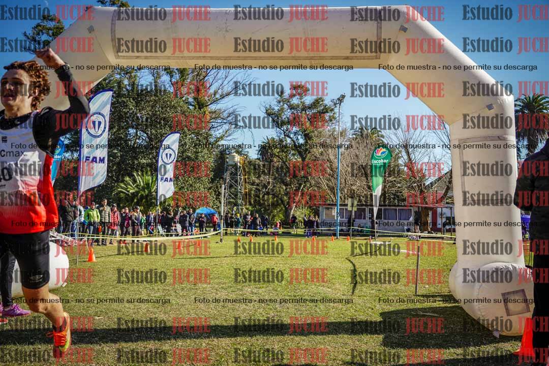 Fotos de la llegada del cross de 6000 m
