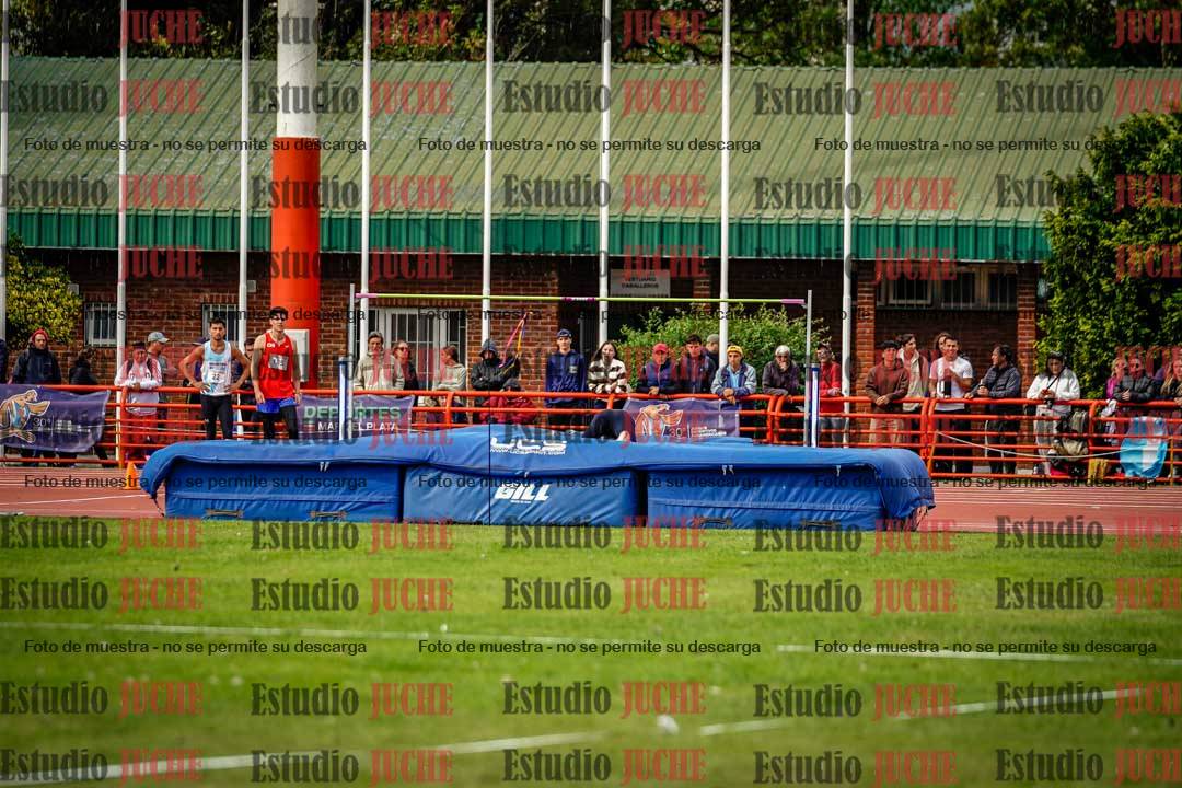 Fotos del salto en alto de varones - FINAL