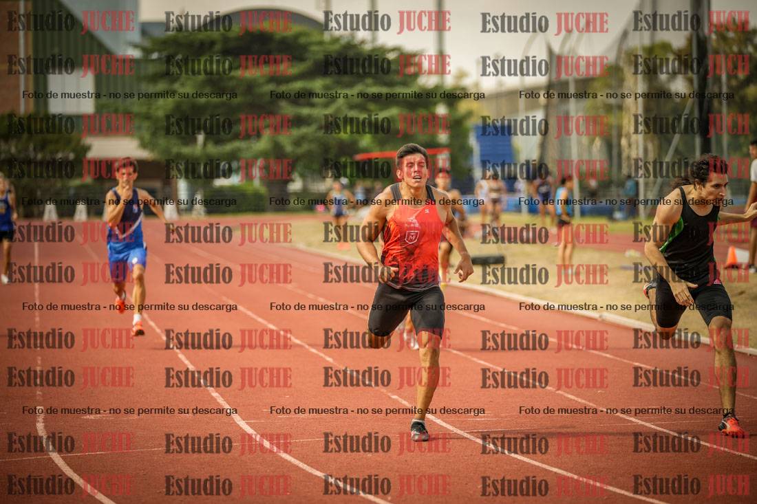 Fotos de los 400 m llanos de varones
