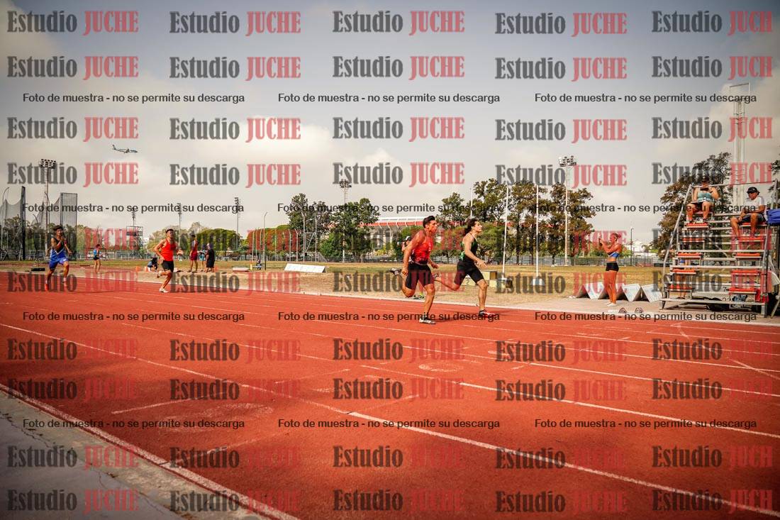 Fotos de los 400 m llanos de varones