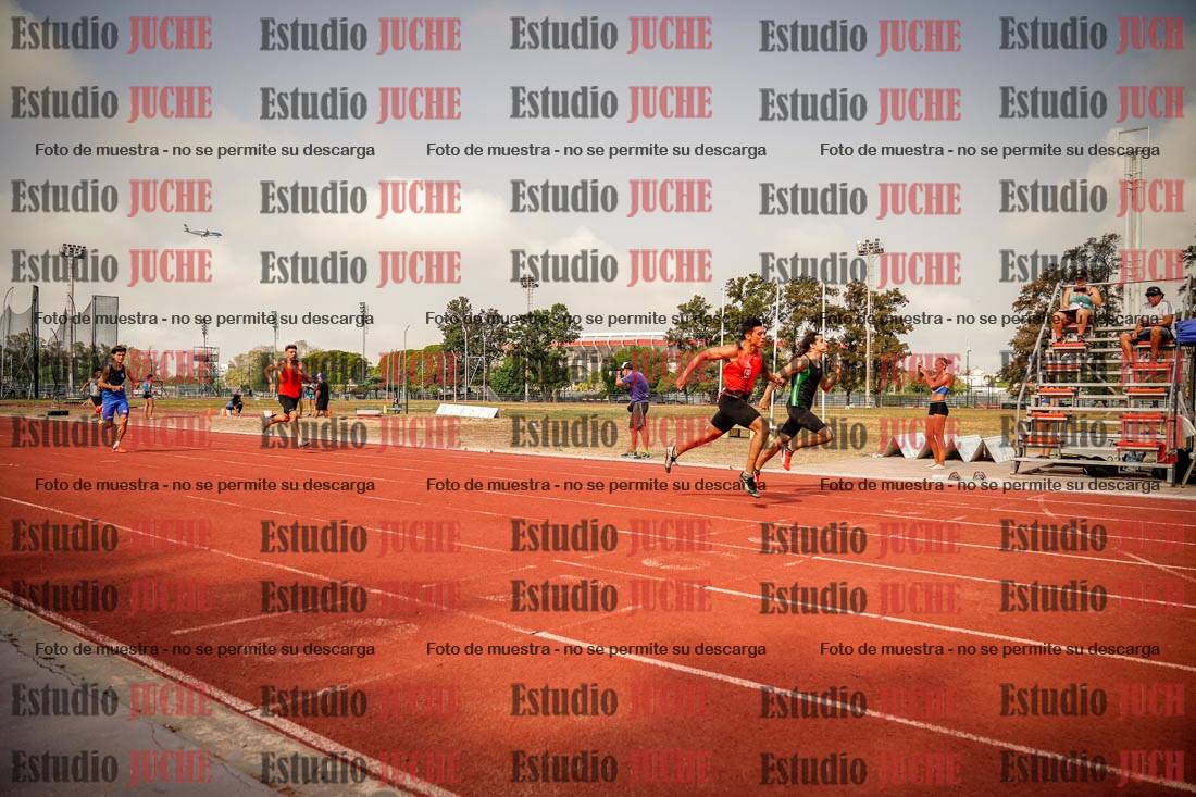 Fotos de los 400 m llanos de varones