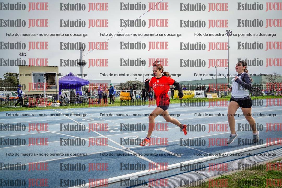 Fotos de los 800 m llanos de mujeres - U14