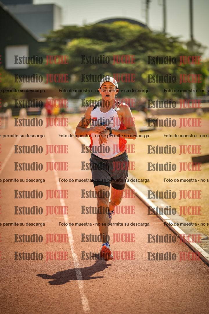 Fotos de los 3000 m llanos de varones