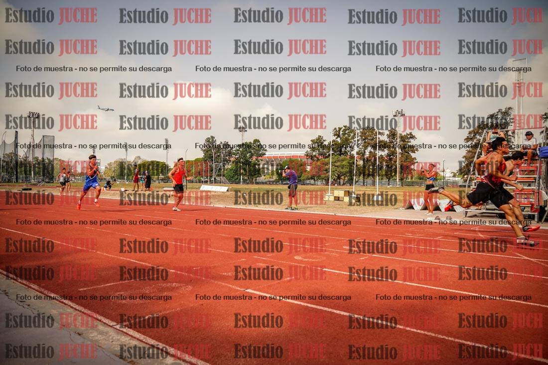 Fotos de los 400 m llanos de varones
