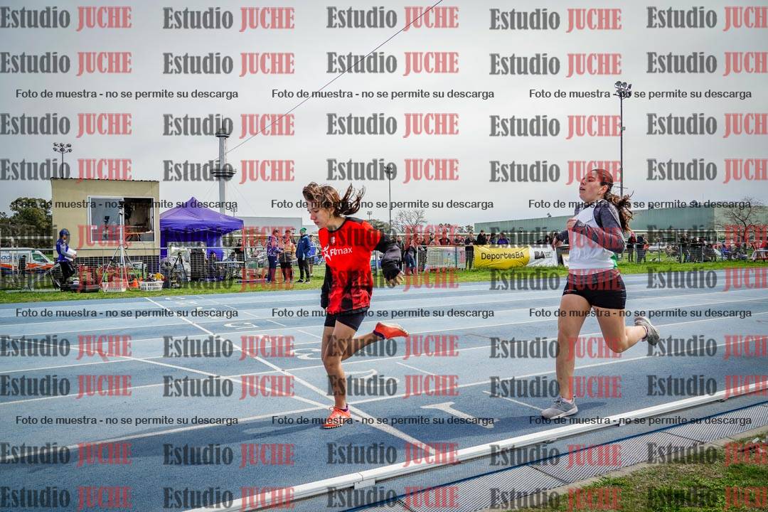 Fotos de los 800 m llanos de mujeres - U14
