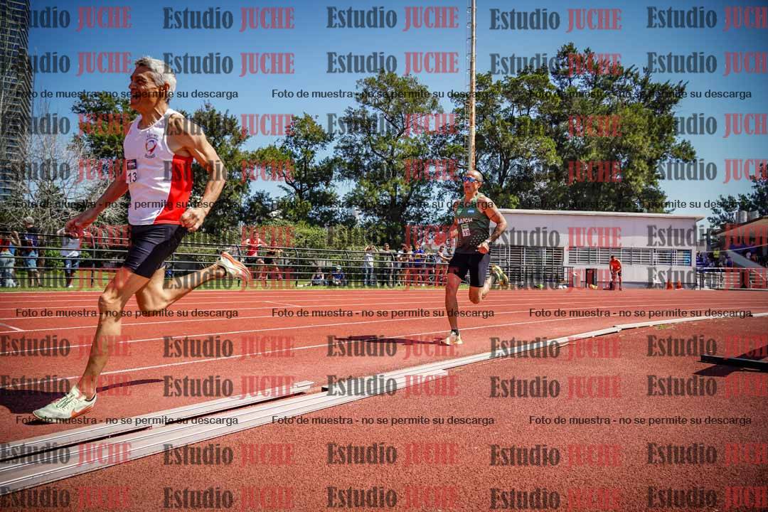 Fotos de los 800 m llanos de varones
