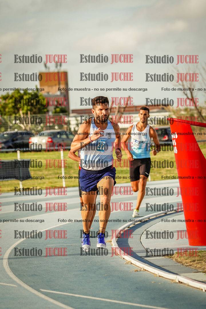 Fotos de los 800 m llanos de varones