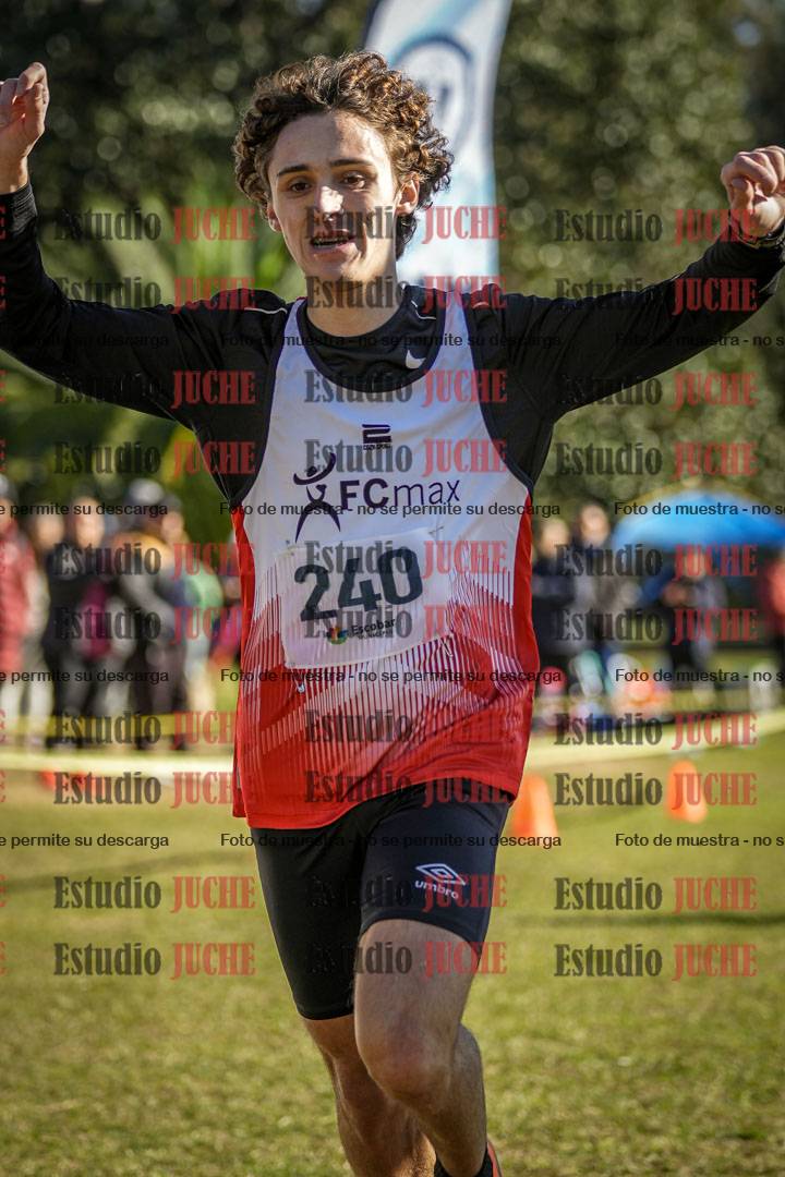 Fotos de la llegada del cross de 6000 m