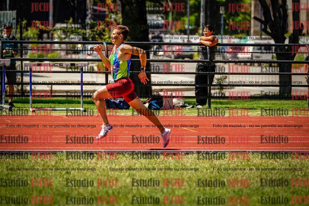 Fotos de los 800 m llanos de varones
