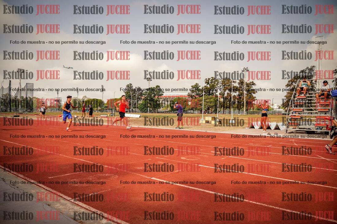 Fotos de los 400 m llanos de varones