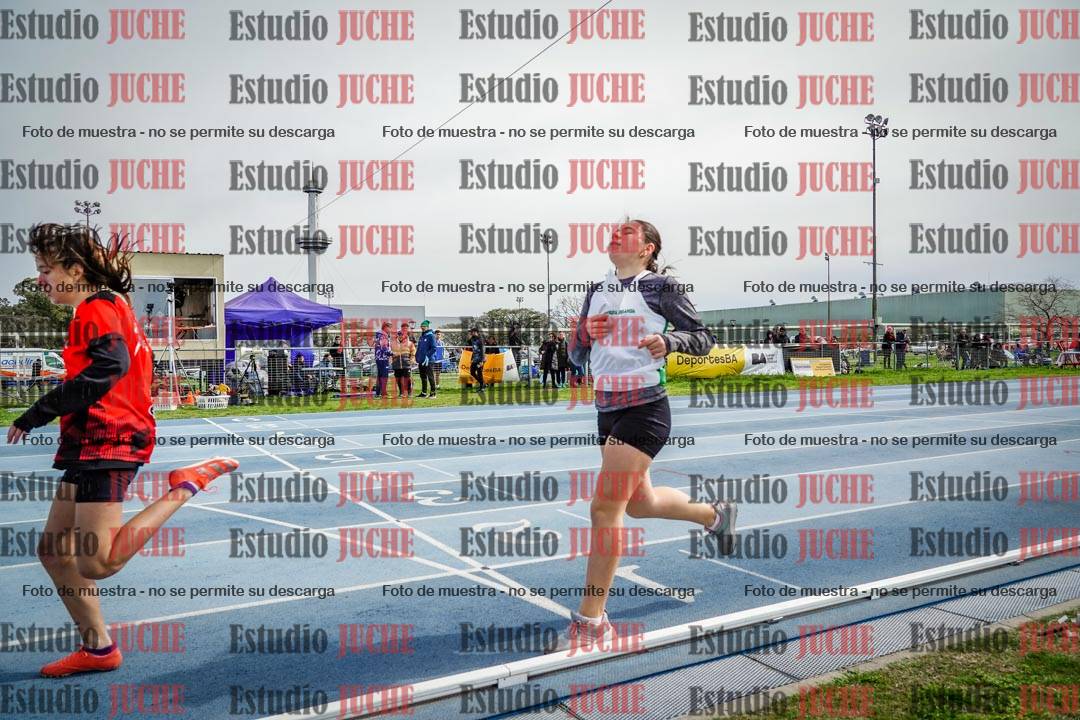 Fotos de los 800 m llanos de mujeres - U14