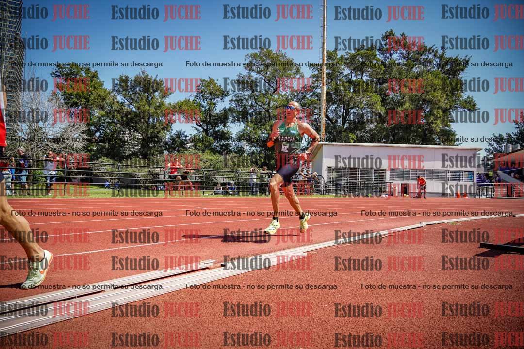 Fotos de los 800 m llanos de varones