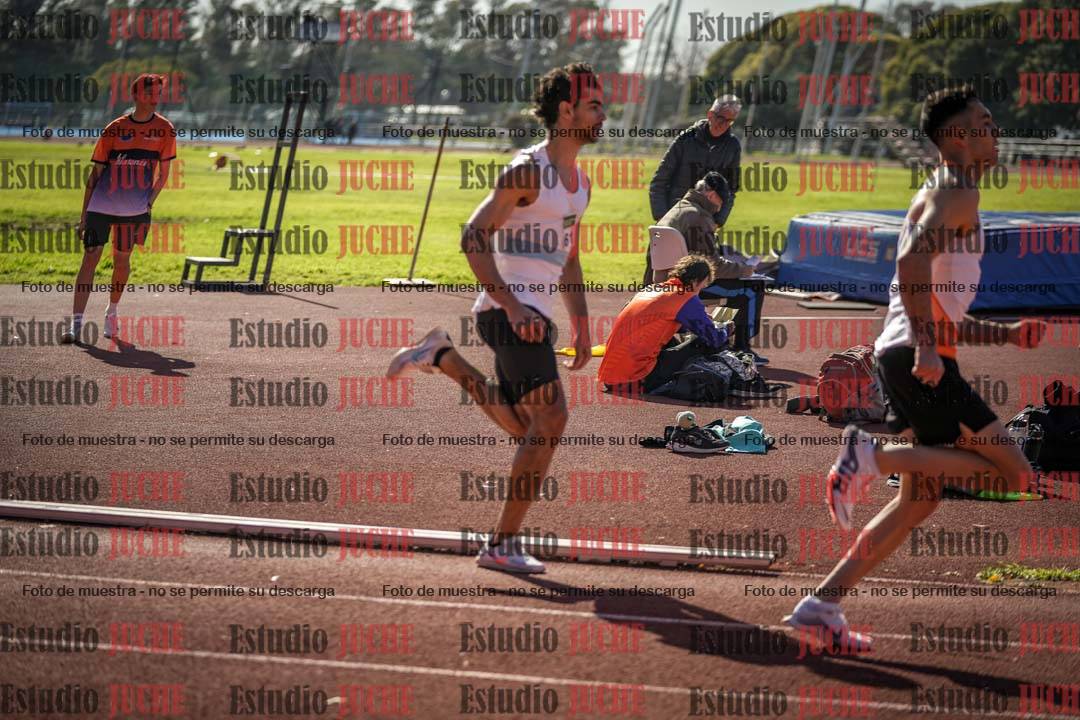 Fotos de los 800 m llanos de varones