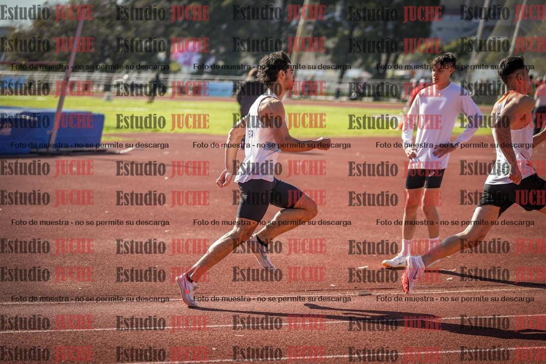 Fotos de los 800 m llanos de varones
