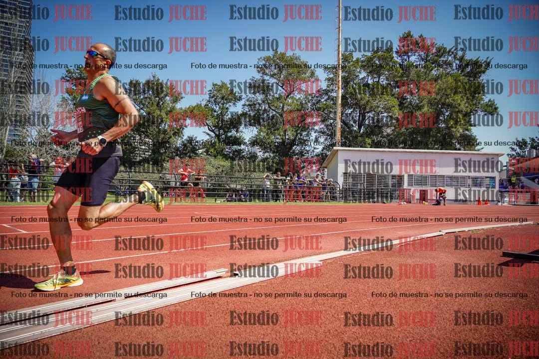 Fotos de los 800 m llanos de varones