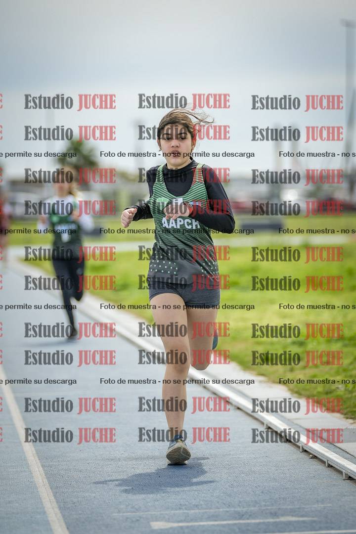 Fotos de los 800 m llanos de mujeres - U14