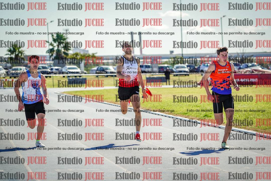 Fotos de los 200 m llanos de varones
