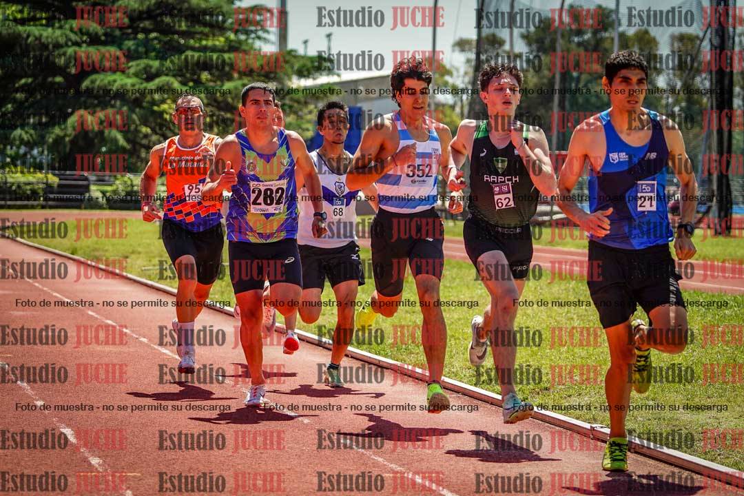 Fotos de los 800 m llanos de varones