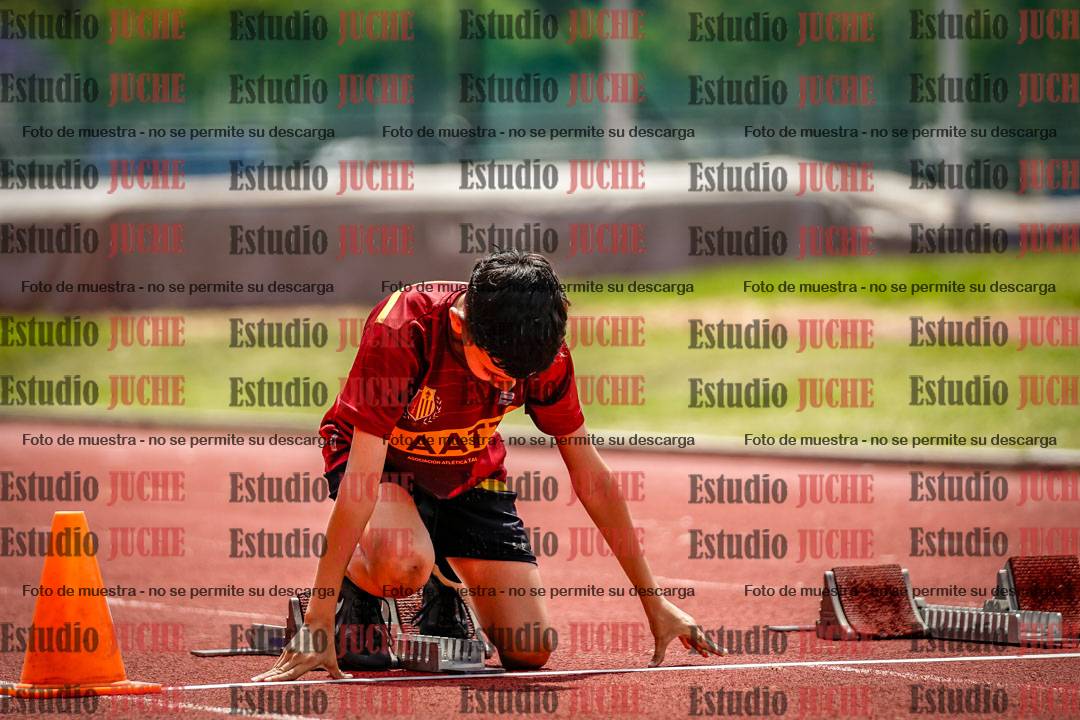 Fotos de los 60 m con vallas de varones