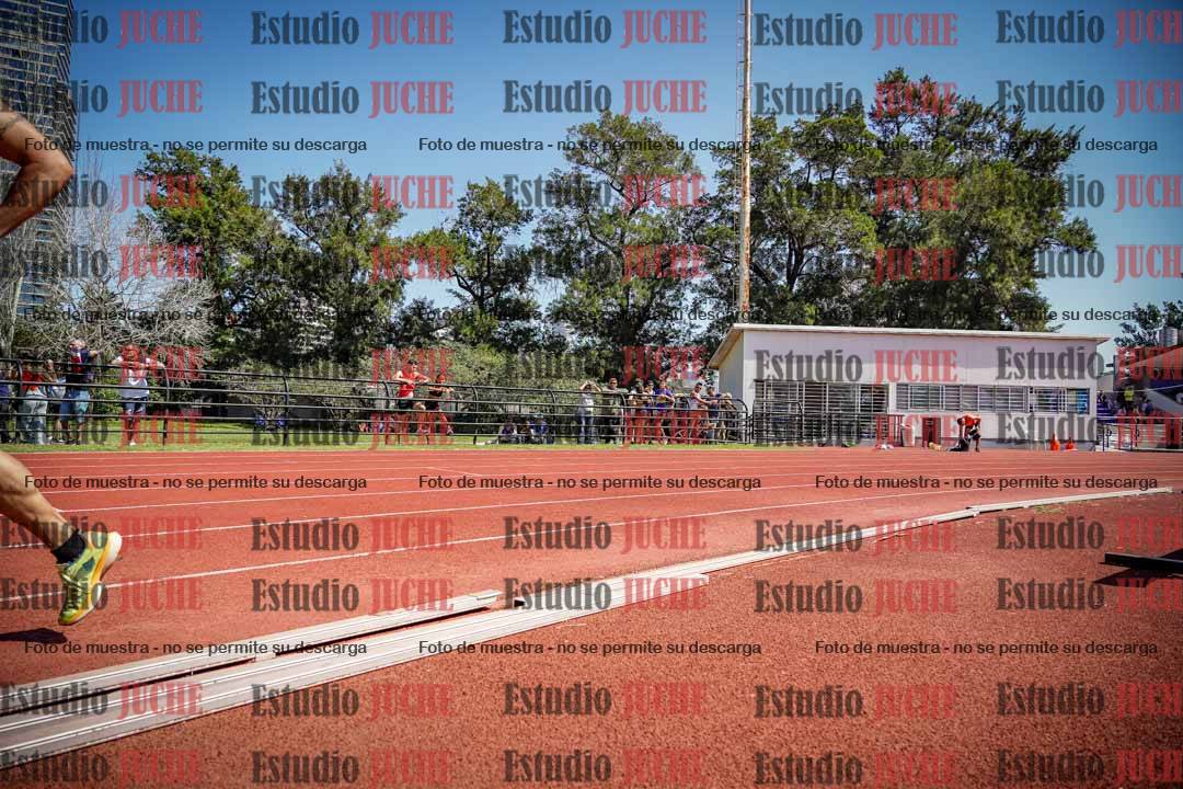 Fotos de los 800 m llanos de varones