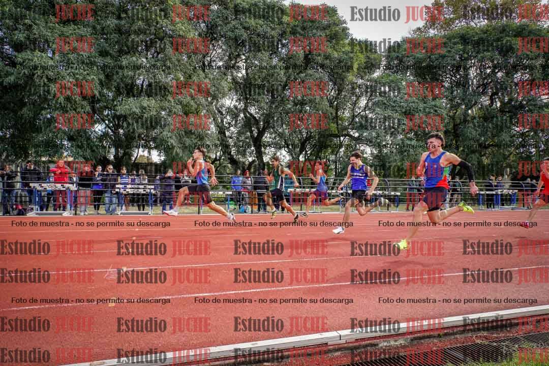 Fotos de los 100 m llanos de varones