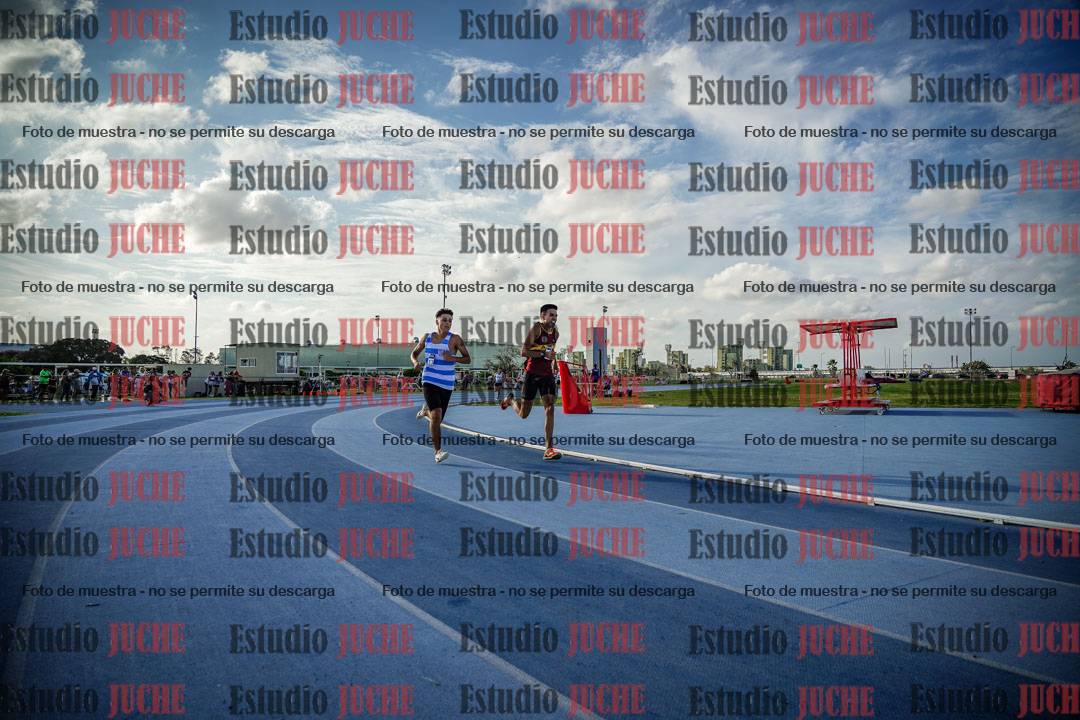 Fotos de los 800 m llanos de varones