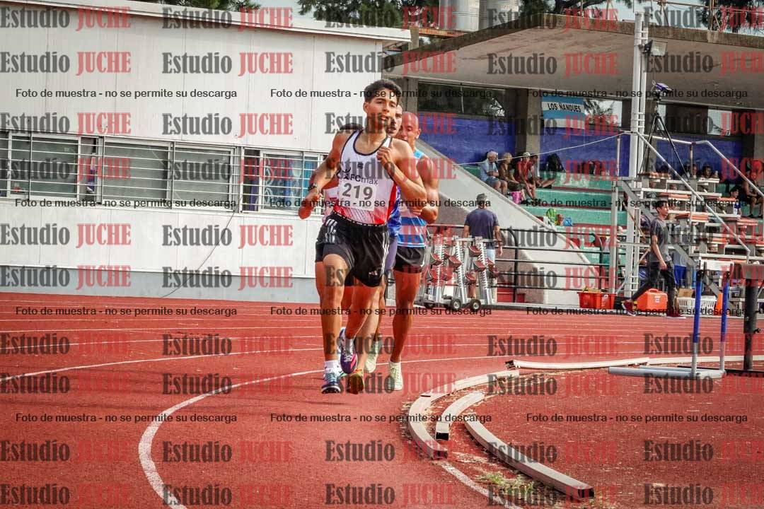 Fotos de los 3000 m llanos de varones