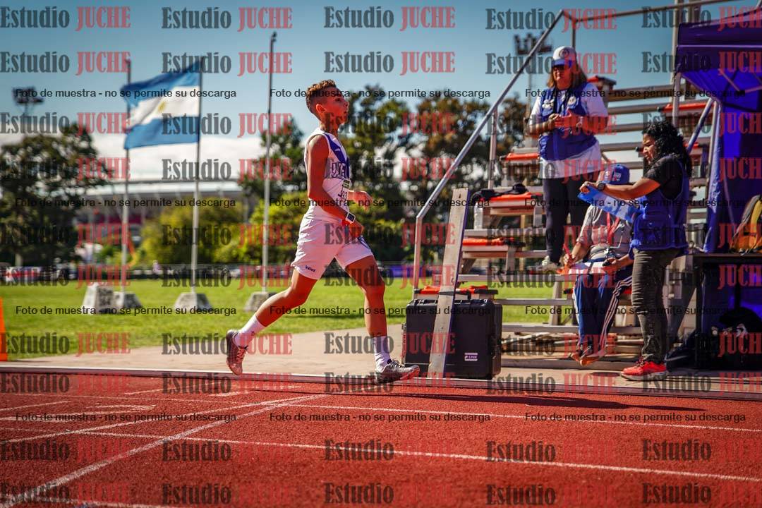Fotos de los 2400 m de varones