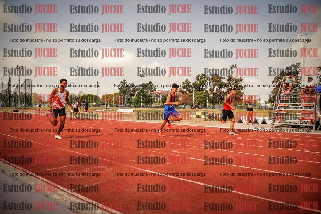Fotos de los 400 m llanos de varones