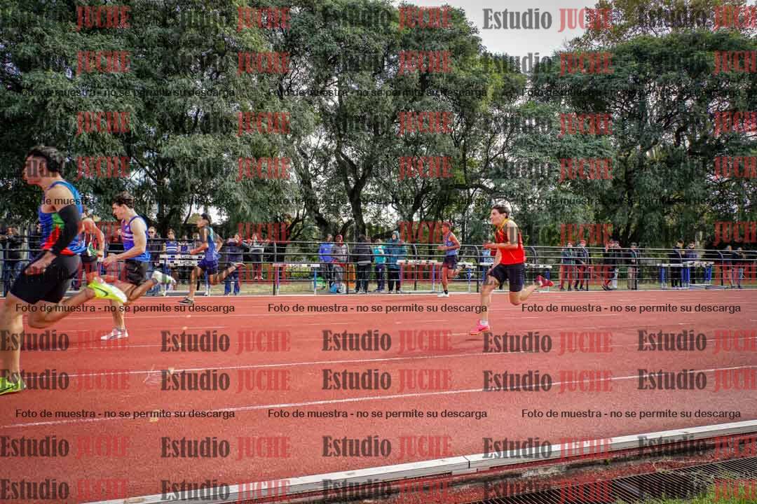 Fotos de los 100 m llanos de varones