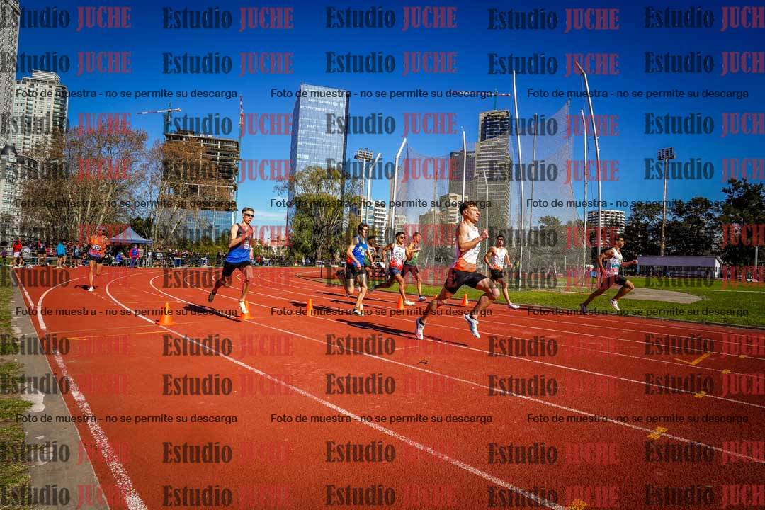 Fotos de los 800 m llanos de varones