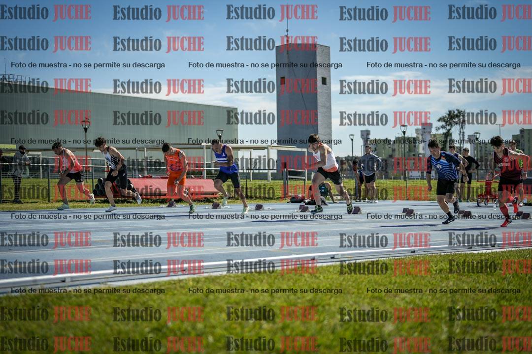 Fotos de los 100 m llanos de varones