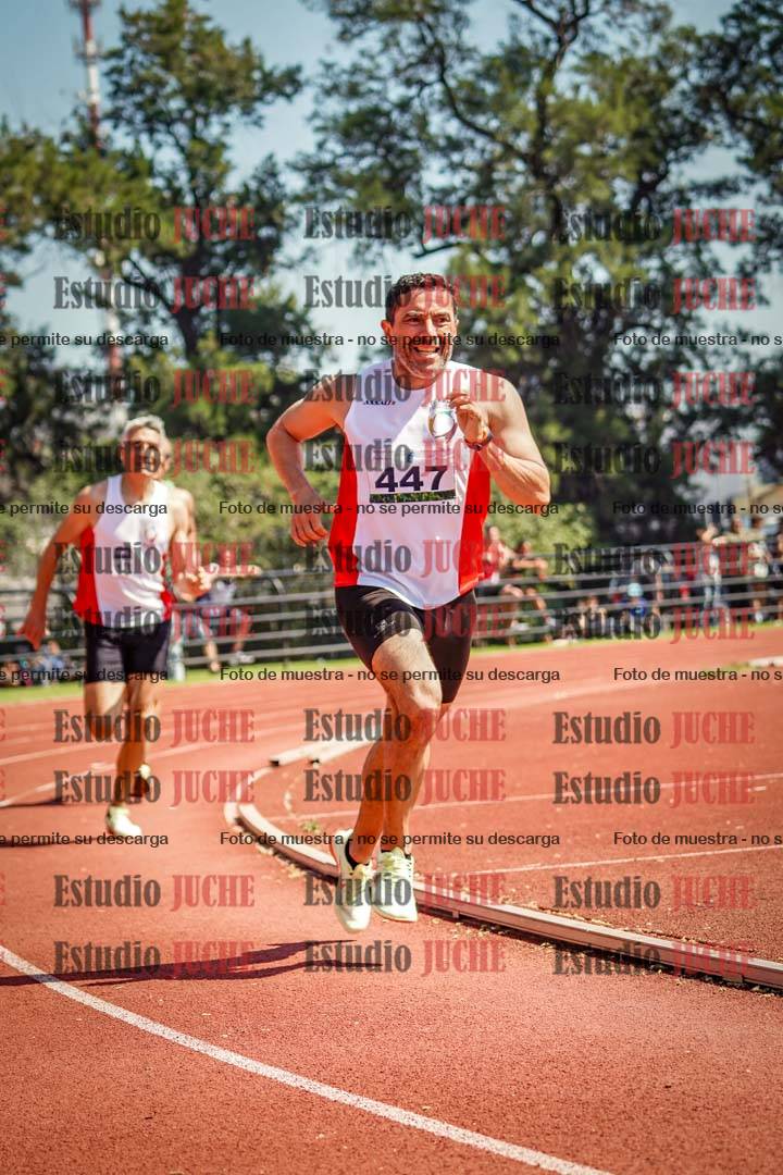 Fotos de los 800 m llanos de varones