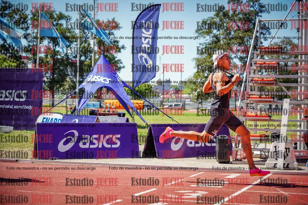 Fotos de los 800 m llanos de varones