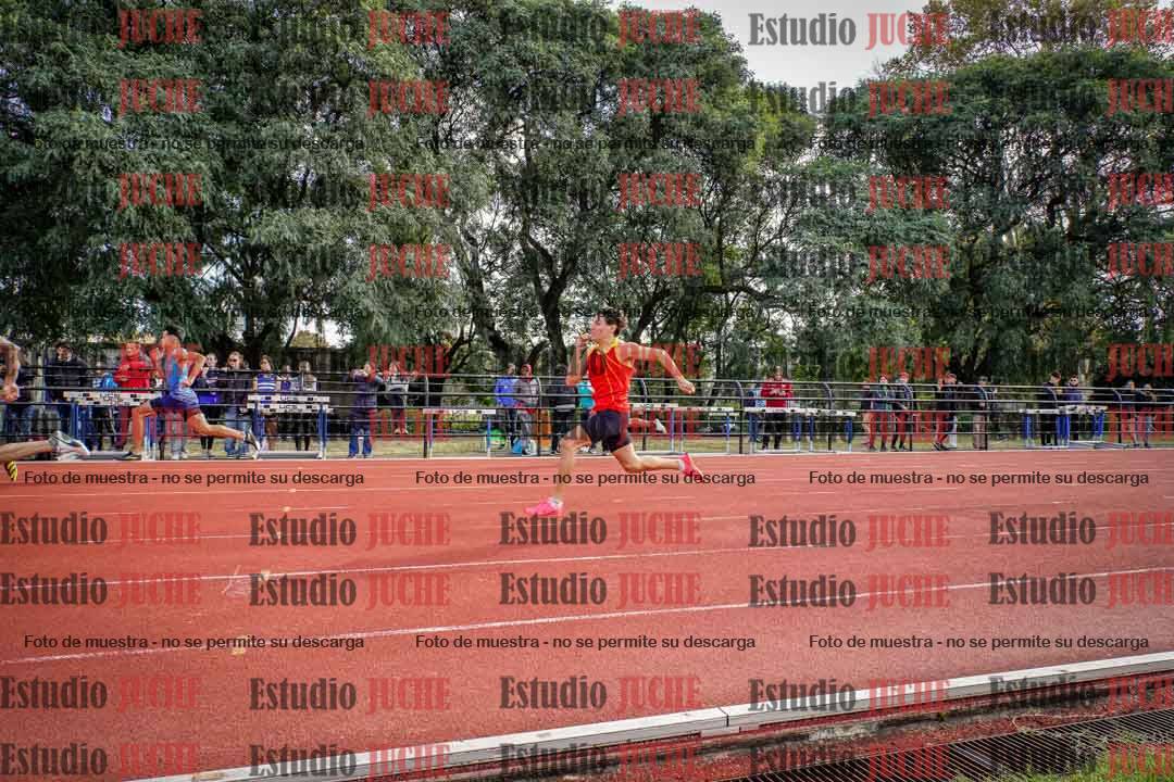 Fotos de los 100 m llanos de varones