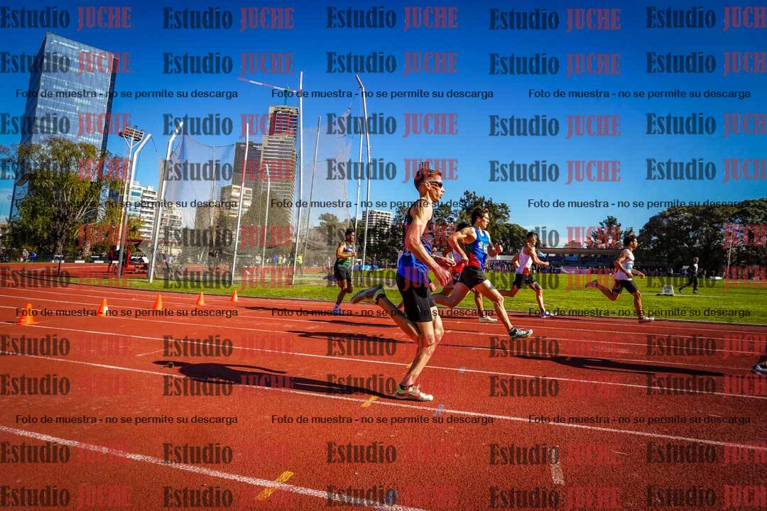 Fotos de los 800 m llanos de varones