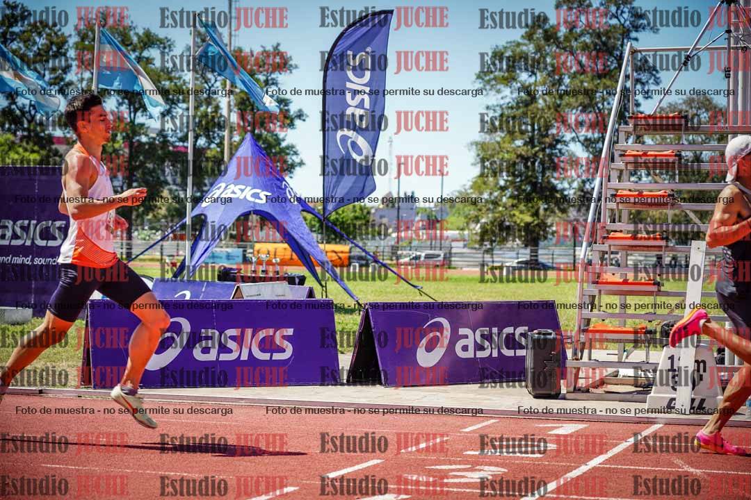 Fotos de los 800 m llanos de varones