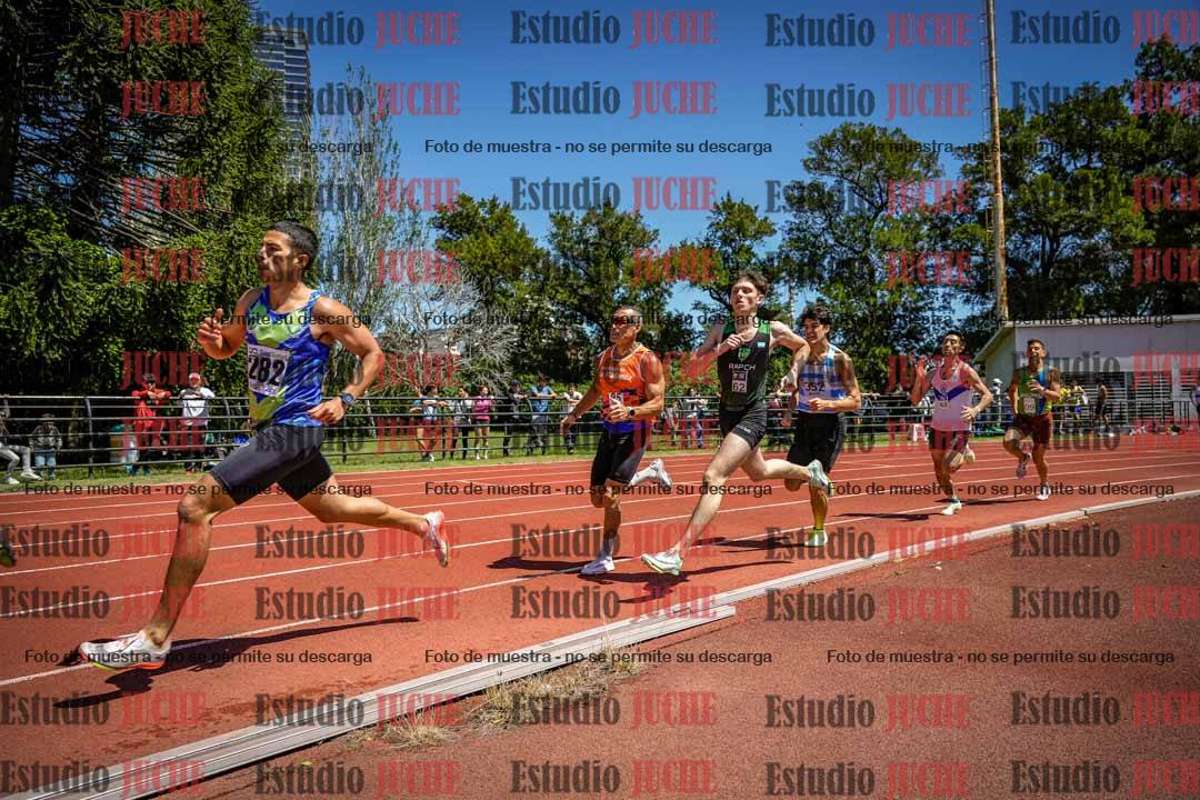Fotos de los 800 m llanos de varones
