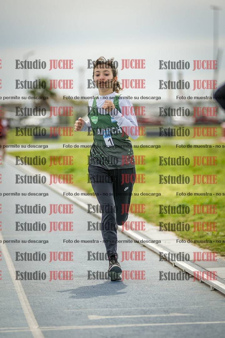 Fotos de los 800 m llanos de mujeres - U14