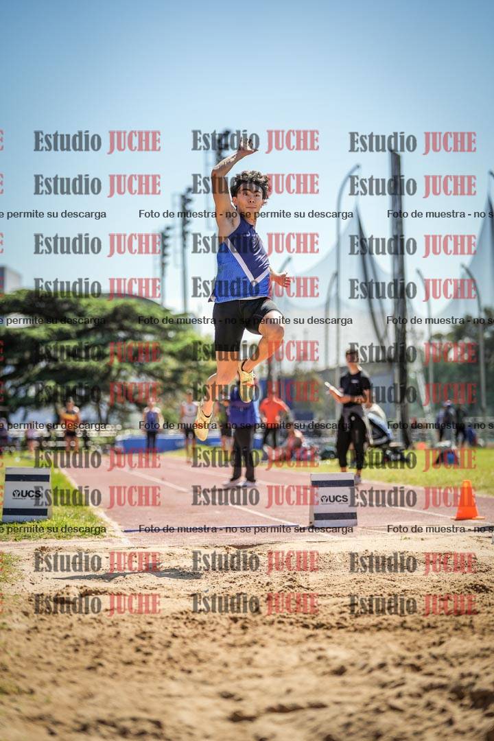 Fotos del salto en largo de varones