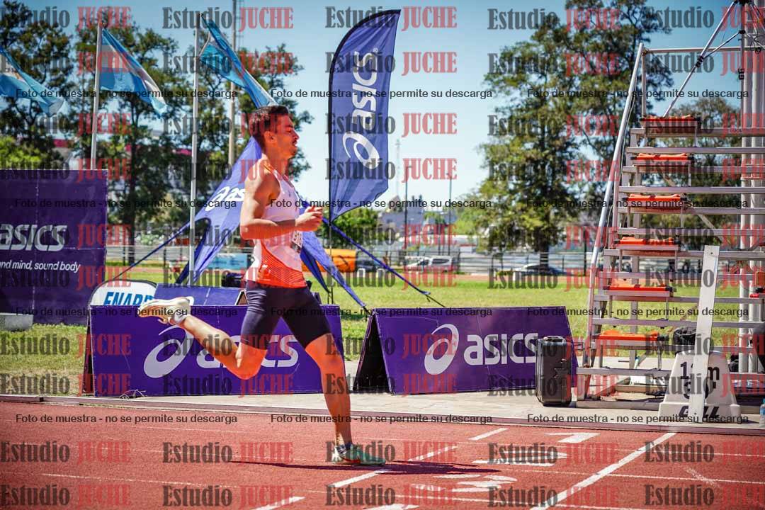 Fotos de los 800 m llanos de varones