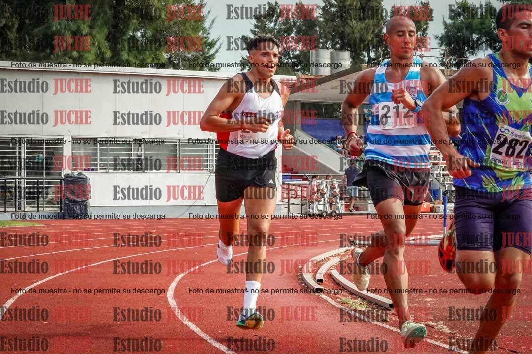 Fotos de los 3000 m llanos de varones