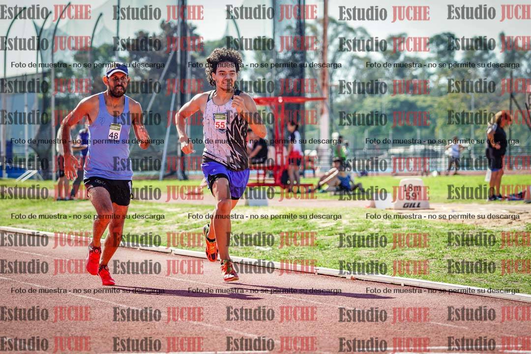 Fotos de los 800 m llanos de varones